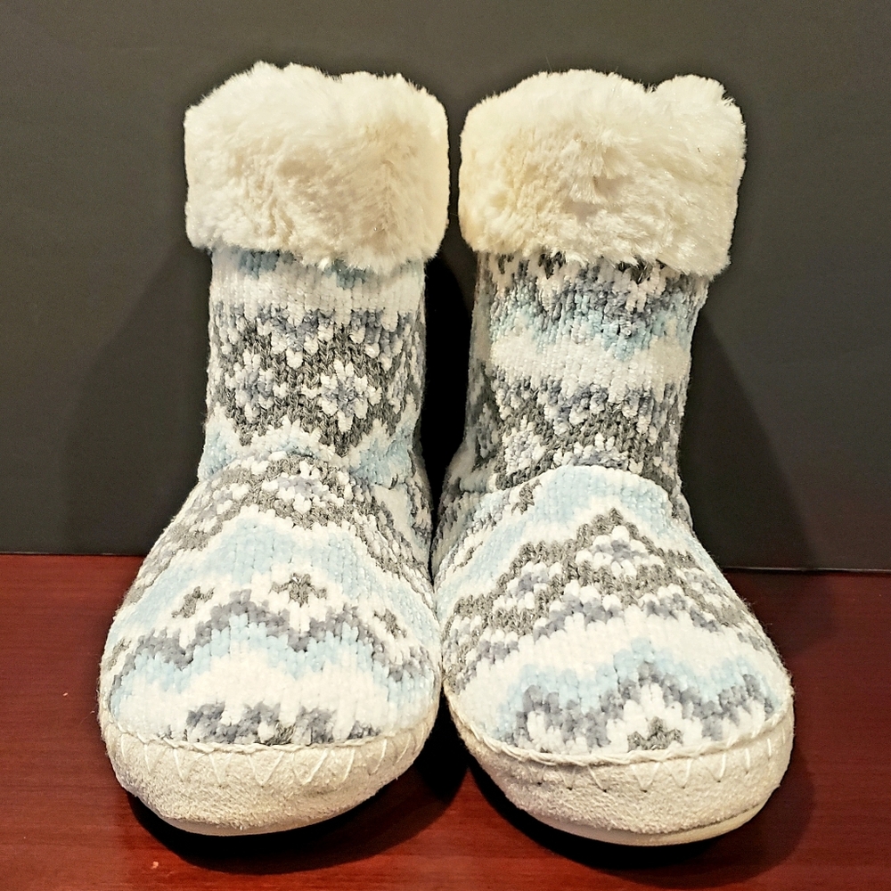 New Small Cozy Merry Bright Wayland Square Knit Women's Slippers Faux Fur Lining